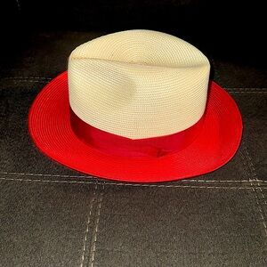 A nice men’s hat.